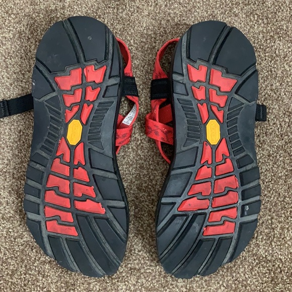 Vibram Floral Red Sandals - Picture 3 of 5